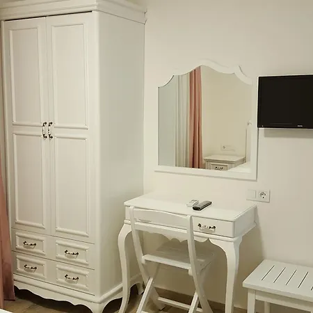 Allegria Butik Çeşme